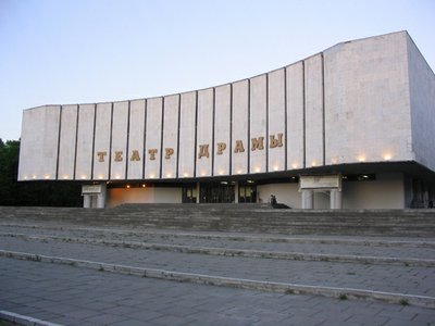 Театральное "Антикризисное шоу" пройдет в Краснодаре