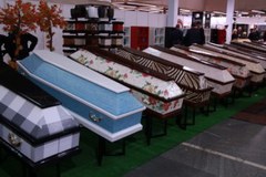 Где приобрести ритуальные товары по минимальным ценам?